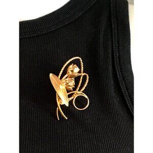 Vintage Gold-Tone Floral Brooch Pin With Leaf & Twisted Wire Design